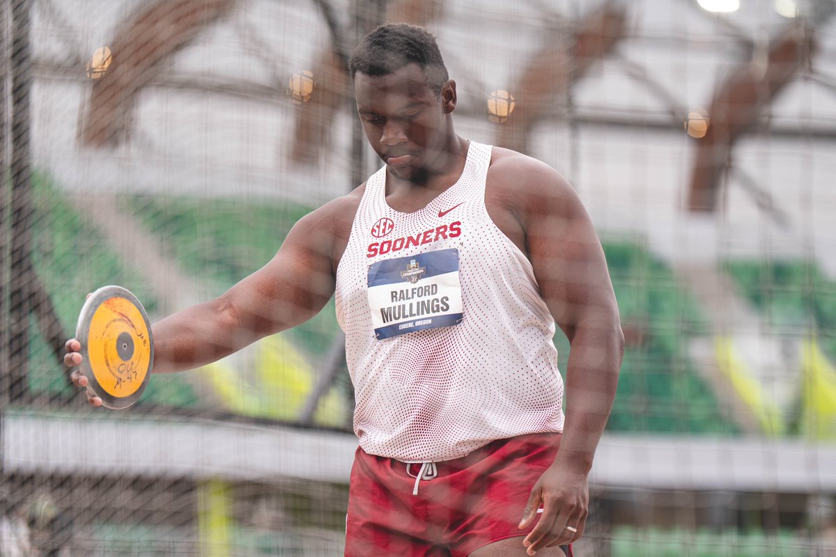 Mullings goes 69.31m in the FINAL round to secure the NCAA title in the Discus 🤯