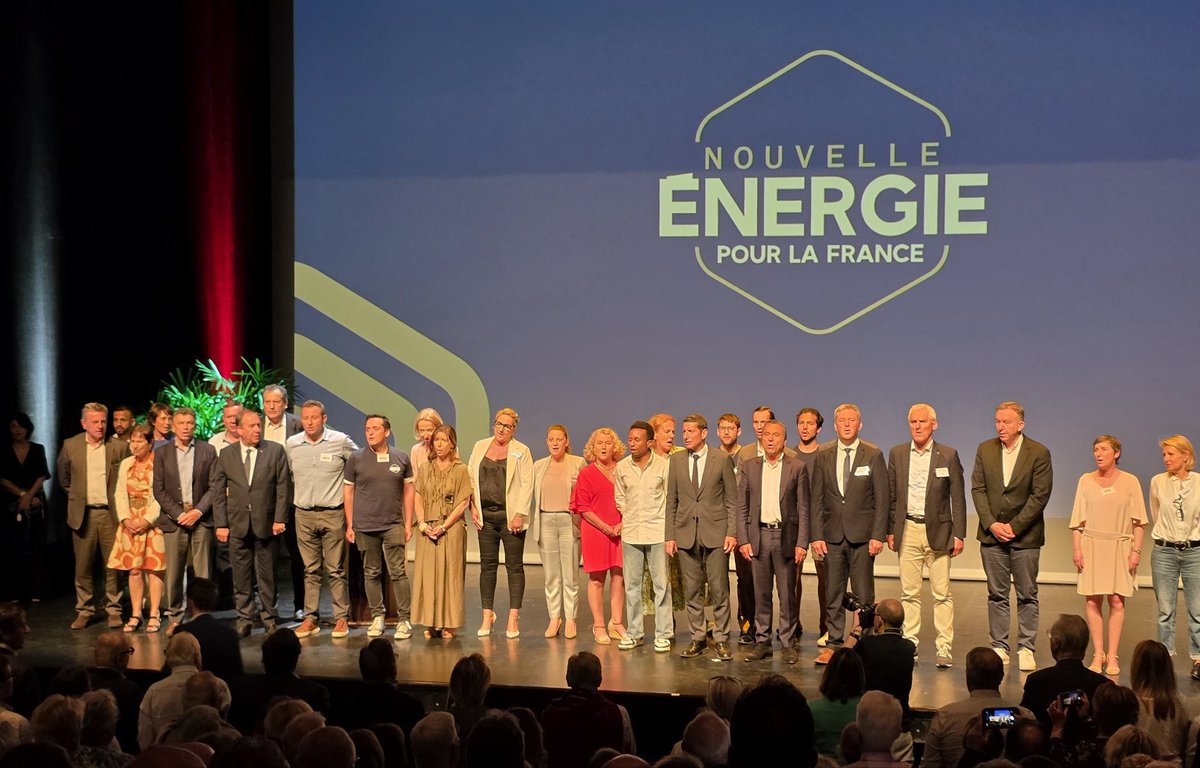 Nouv_Energie79's tweet photo. Nous étions hier à Arcachon au magnifique meeting de @davidlisnard :quel charisme! Quelle analyse des difficultés et des stratégies à mettre en place pour réformer, redonner puissance à la 🇫🇷et sortir du marasme! Que chacun s’imprègne de sa philosophie et adhère à @Nouv_Energie ! https://t.co/WVh7n63UMz