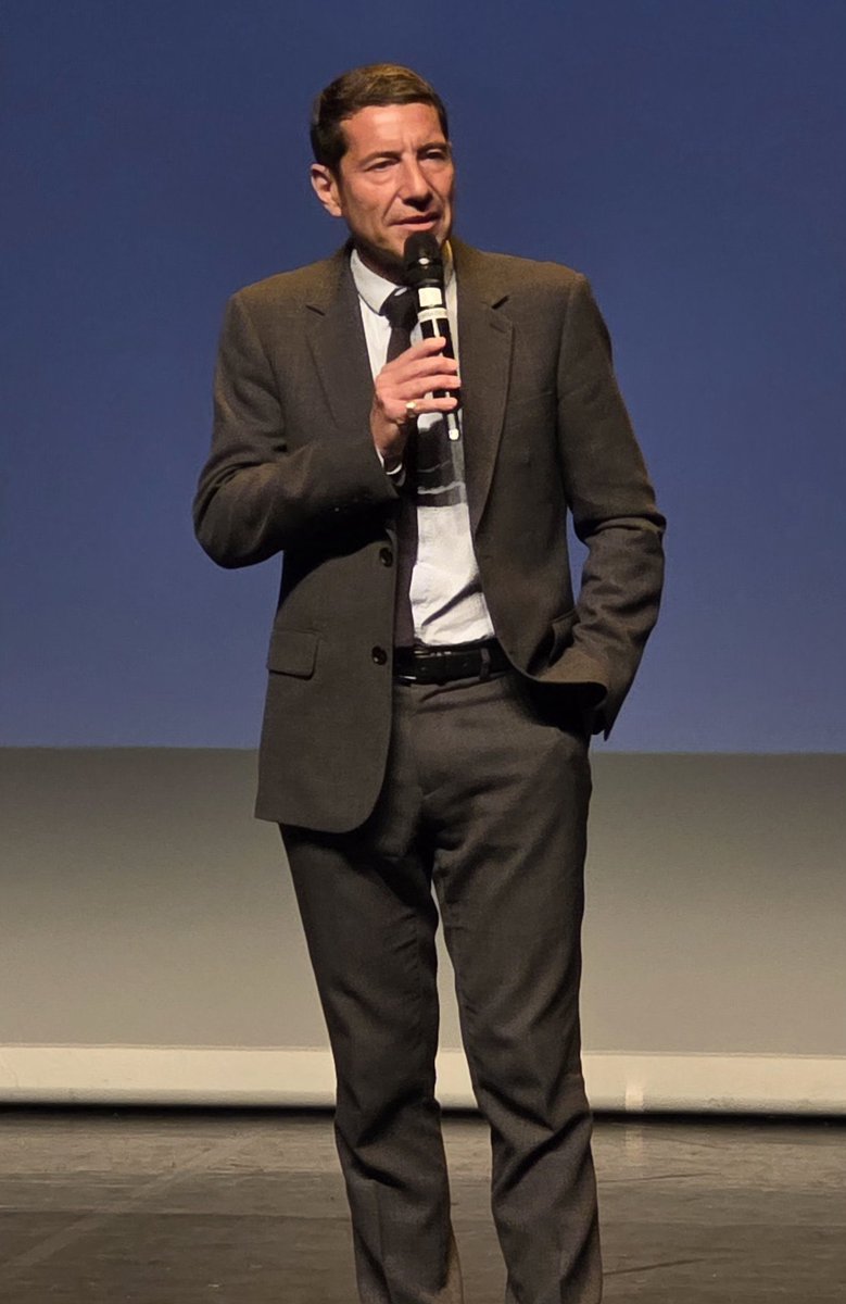 Nouv_Energie79's tweet photo. Nous étions hier à Arcachon au magnifique meeting de @davidlisnard :quel charisme! Quelle analyse des difficultés et des stratégies à mettre en place pour réformer, redonner puissance à la 🇫🇷et sortir du marasme! Que chacun s’imprègne de sa philosophie et adhère à @Nouv_Energie ! https://t.co/WVh7n63UMz
