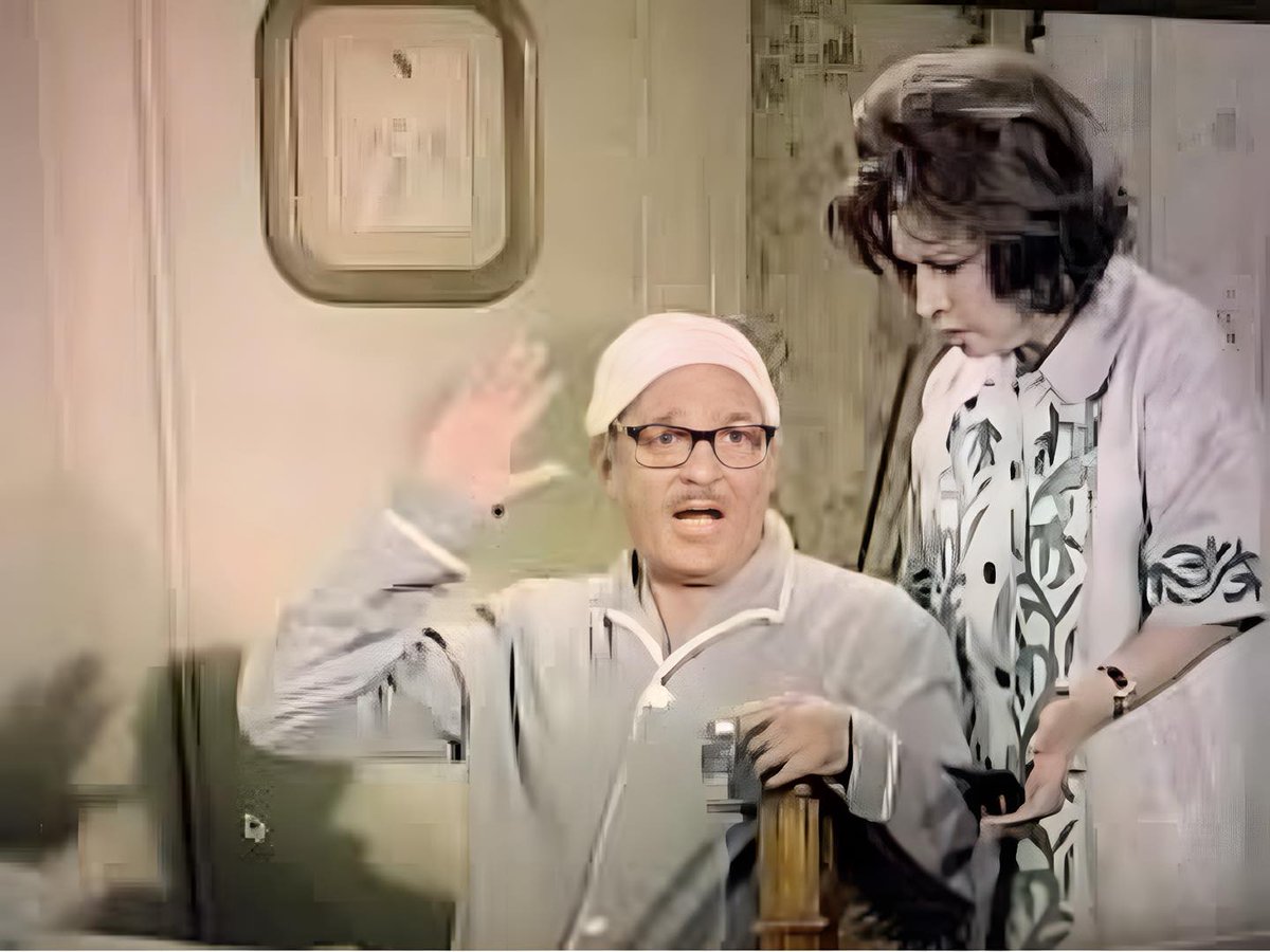 - ما هو لازم حرب عالمية تالته مش فكرت اتجوز 
هتقفل قفلة عاديه مثلا ونفرح عادى😄