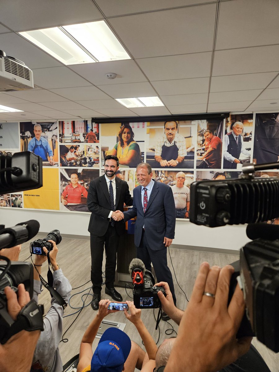Workers United, NY NJ Joint Board (@workersunitedny) on Twitter photo Today we were proud to host <a href="/bradlander/">Brad Lander</a> and <a href="/ZohranKMamdani/">Zohran Kwame Mamdani</a>! After co-endorsing both of them last week, we're so happy that they stood in front of photos of our members to cross-endorse each other.
Rank them in your top two starting TOMORROW and #dontrankcuomo! Today we were proud to host <a href="/bradlander/">Brad Lander</a> and <a href="/ZohranKMamdani/">Zohran Kwame Mamdani</a>! After co-endorsing both of them last week, we're so happy that they stood in front of photos of our members to cross-endorse each other.
Rank them in your top two starting TOMORROW and #dontrankcuomo!