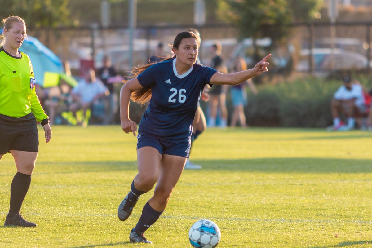 UCMercedWSOC's tweet image. These three Bobcat defenders have logged 1,000+ minutes in back-to-back seasons contributing to one of the nation's best defenses!
🔷 Katy Flores
🔷 Preeya Singh
🔷 Macy Max
Senior year 🔜