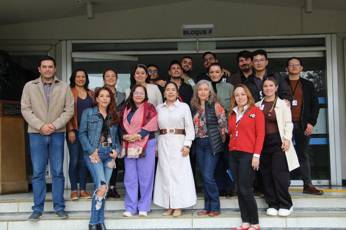 Instituto Nacional de Salud🇨🇴 (@inscolombia) on Twitter photo La directora de <a href="/INSColombia/">Instituto Nacional de Salud🇨🇴</a>, Diana Pava, clausuró la capacitación que impartieron los expertos en entomología del INS sobre la vigilancia entomovirológica de #FiebreAmarilla.
Participaron <a href="/IEC_BR/">Instituto Evandro Chagas</a>, <a href="/pahowho/">PAHO/WHO</a> y delegados de Tolima y Putumayo. La directora de <a href="/INSColombia/">Instituto Nacional de Salud🇨🇴</a>, Diana Pava, clausuró la capacitación que impartieron los expertos en entomología del INS sobre la vigilancia entomovirológica de #FiebreAmarilla.
Participaron <a href="/IEC_BR/">Instituto Evandro Chagas</a>, <a href="/pahowho/">PAHO/WHO</a> y delegados de Tolima y Putumayo.