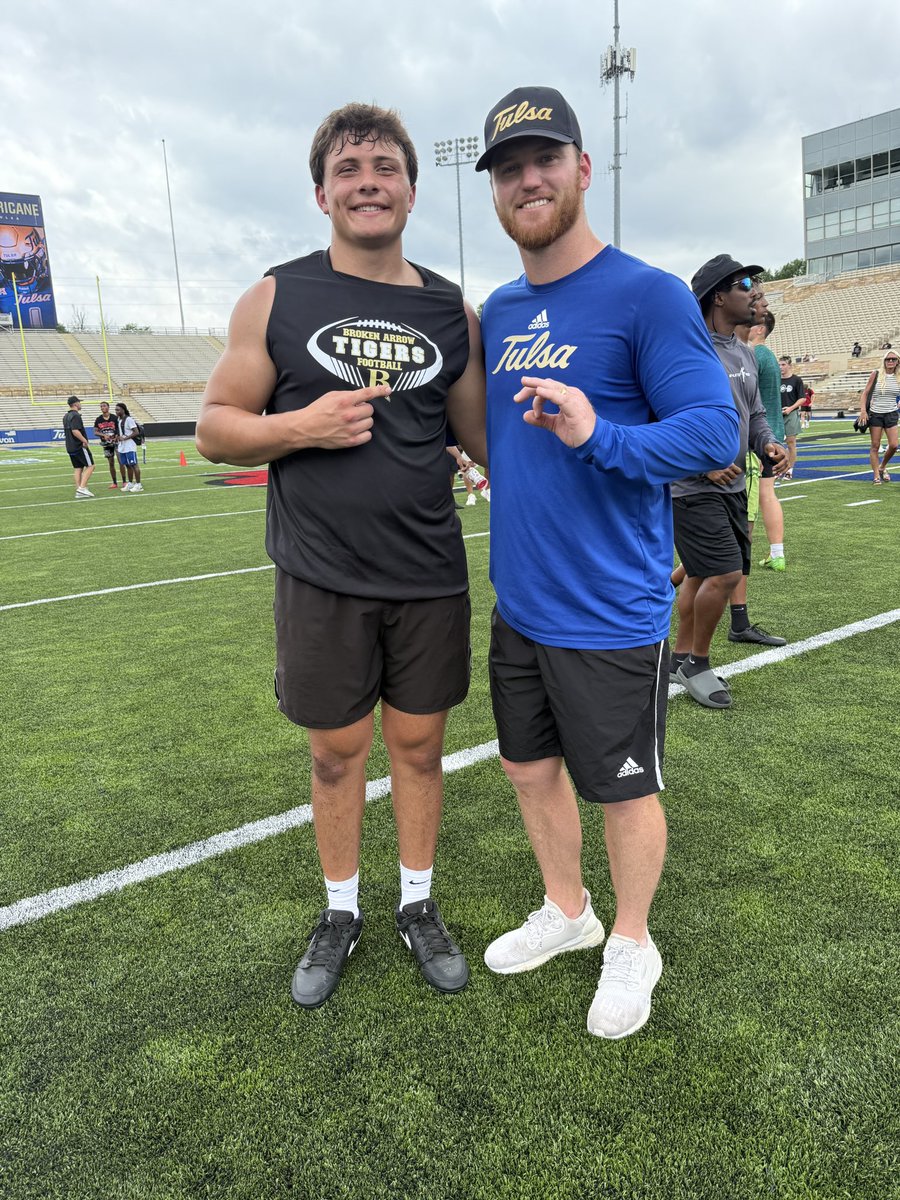 natejackson_23's tweet image. Had a great time at @TulsaFootball! Can’t wait to be back! 🌀🌀
@AndrewLee_CFB 
@jakerando04 
@CoachMikeGray 
@CoachTreLamb9