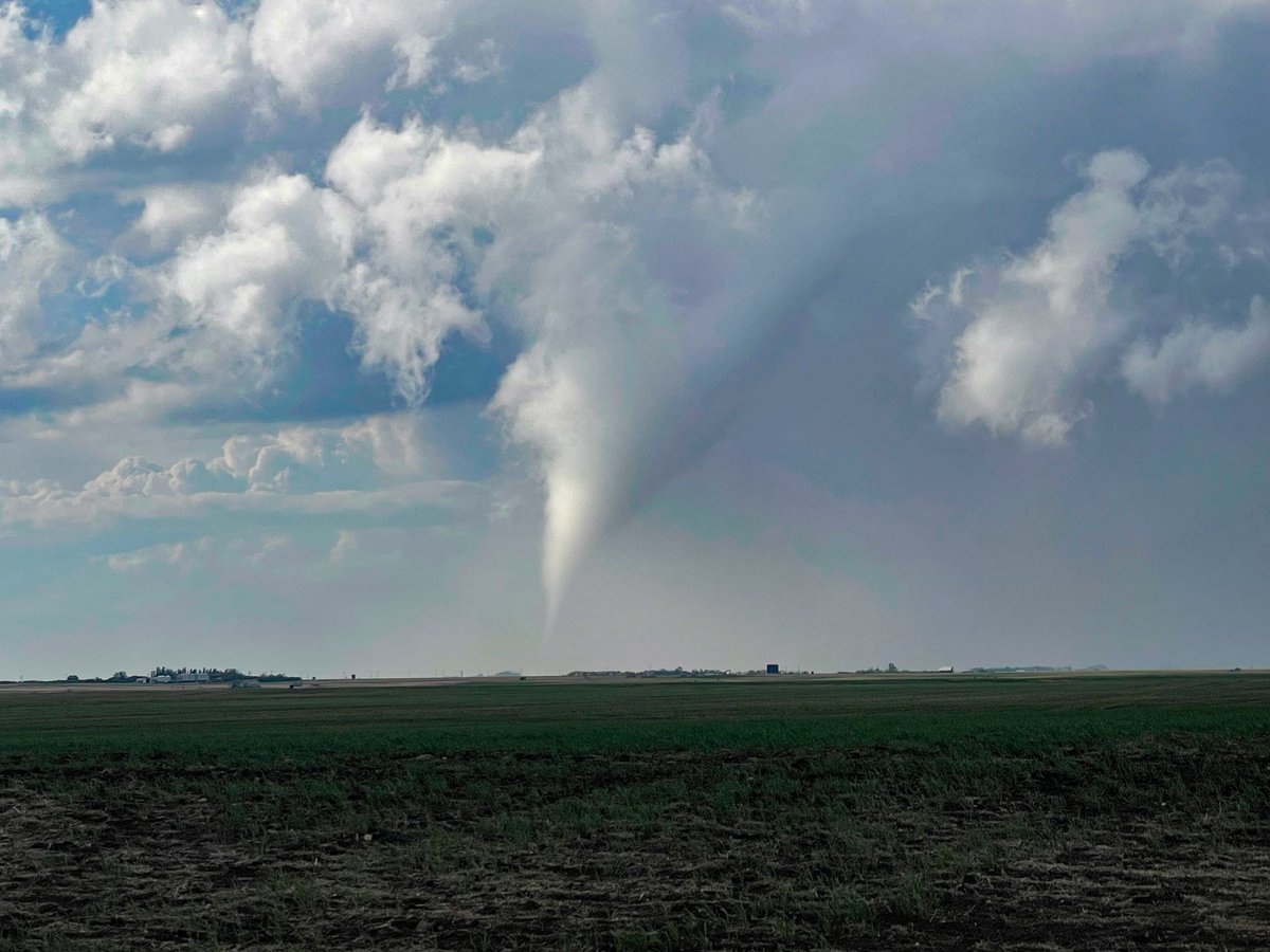 Possible brief touch down near Coleville #skstorm