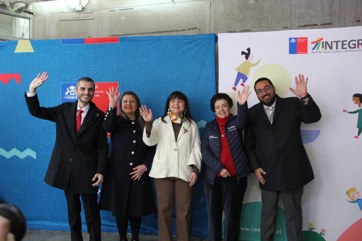 trivino_m's tweet image. 🔵 Hoy marcamos un hito histórico para la Educación Parvularia Pública. Por primera vez como @JUNJI_Chile , @F_integra y @SubEducParv nos unimos para presentar nuestra Cuenta Pública Participativa; reflejo del gran trabajo articulado y comprometido que hemos llevado adelante. 🙌🏻
