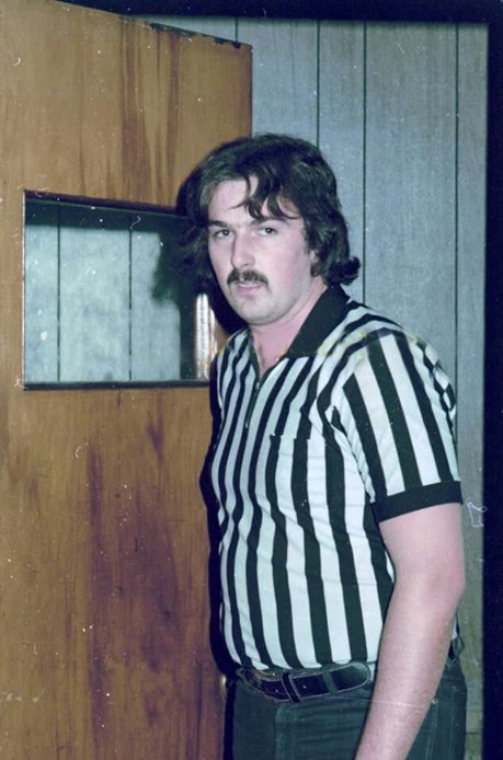 #FlashbackFriday

Before I became The Snake, I was working as a referee while I trained to become wrestler!

#TrustMe