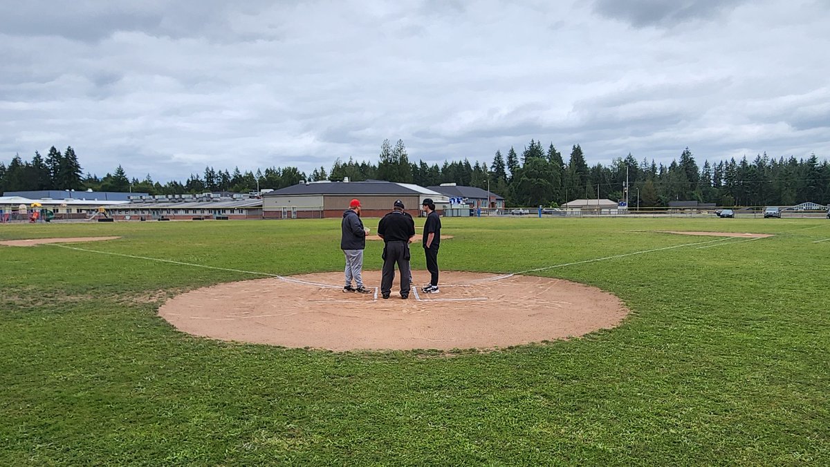 TOUTLE — The 10th annual Dave Orzel Memorial Tournament is underway out here in East Cowlitz County.
Fozzy's Bears are home team here against the Toledo Mafia.

Games are also ongoing in Vancouver at Propstra Stadium.