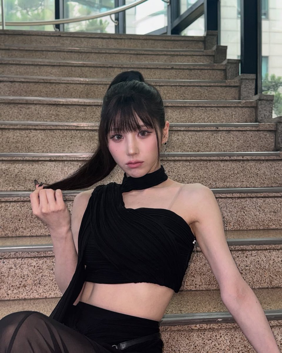 heejin pics 🪽 tweet media