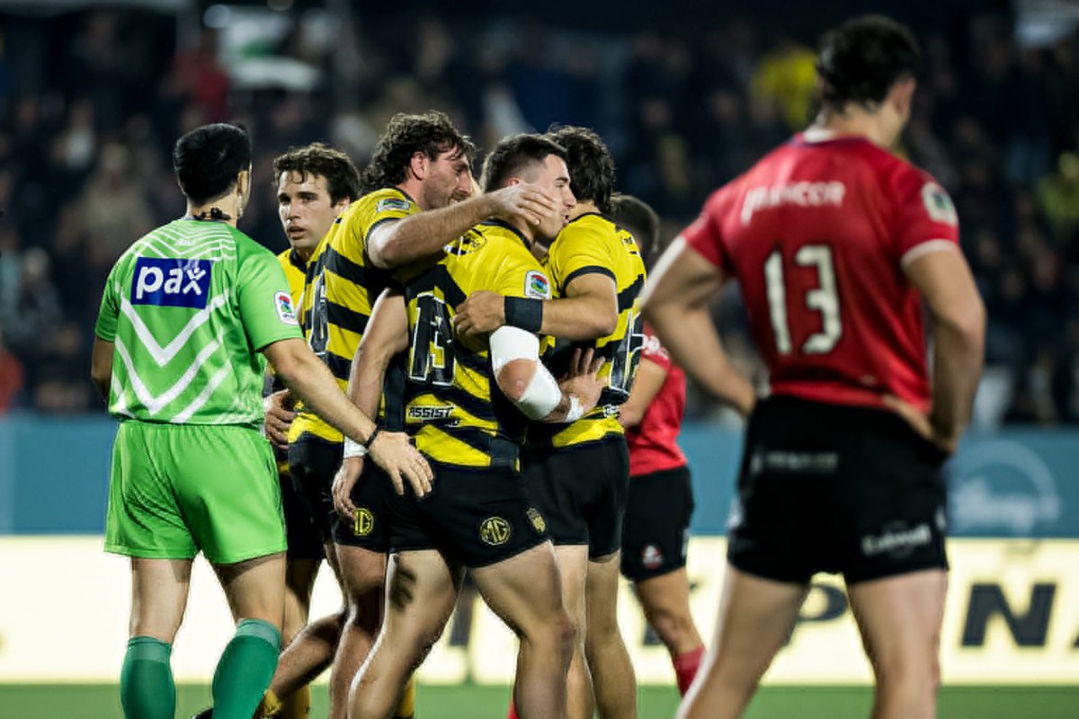 #Rugby | ¡PEÑAROL CAMPEÓN! 🏆 

El Carbonero venció a Dogos 35-34 en el Estadio Charrúa y conquistó el Super Rugby Americas 2025. 

⭐️⭐️⭐️ Tercera estrella continental en rugby para el Carbonero