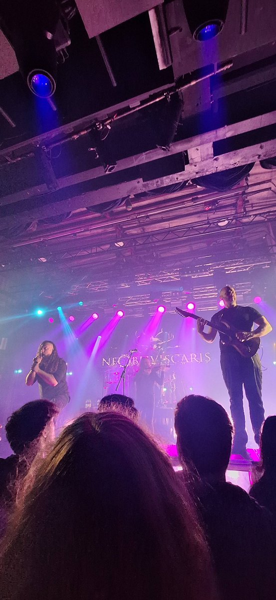 dajayeway's tweet image. Felt like fruko for 5hrs in the mosh pit with @VoonDesmond to see Ne Obliviscaris live! 😍