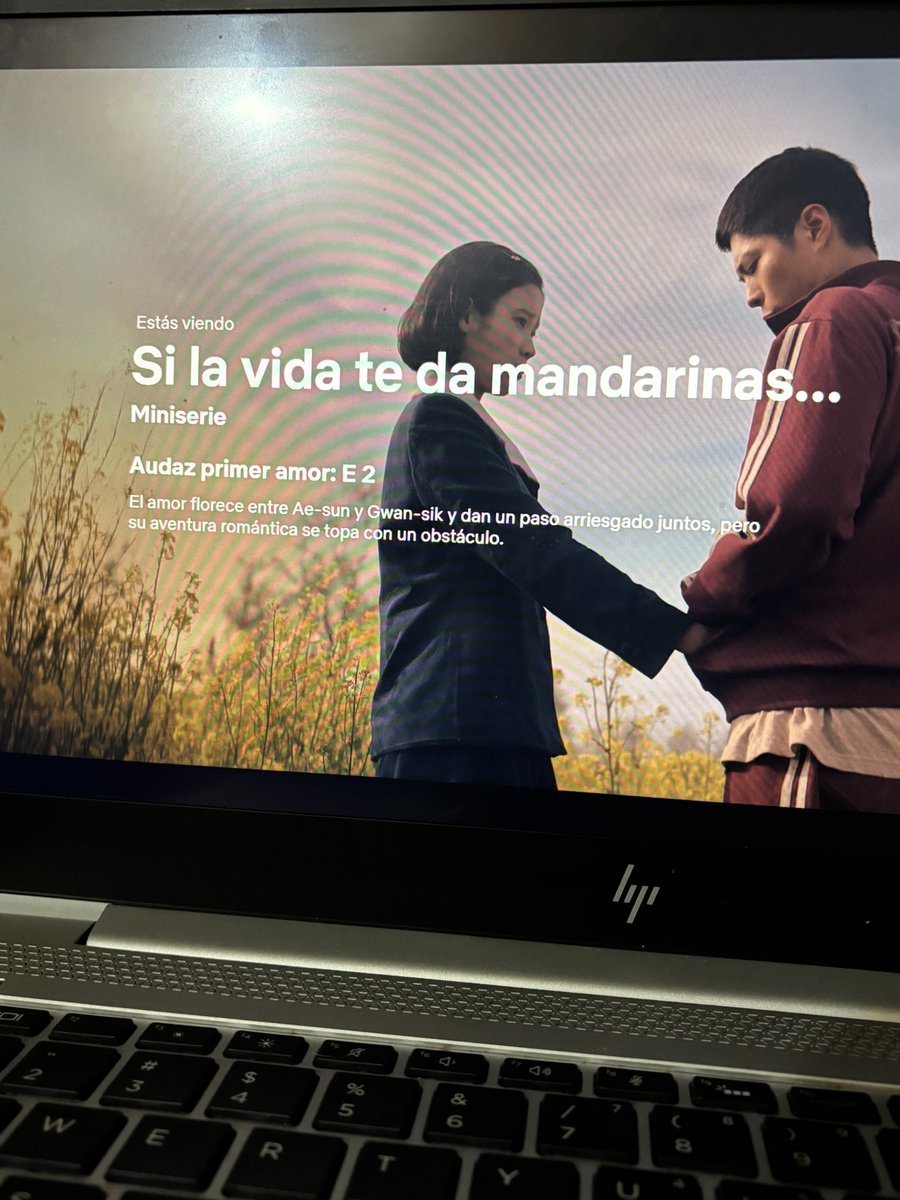 Yo: que triste estoy, voy a ver una serie para animarme.
La serie que miro: