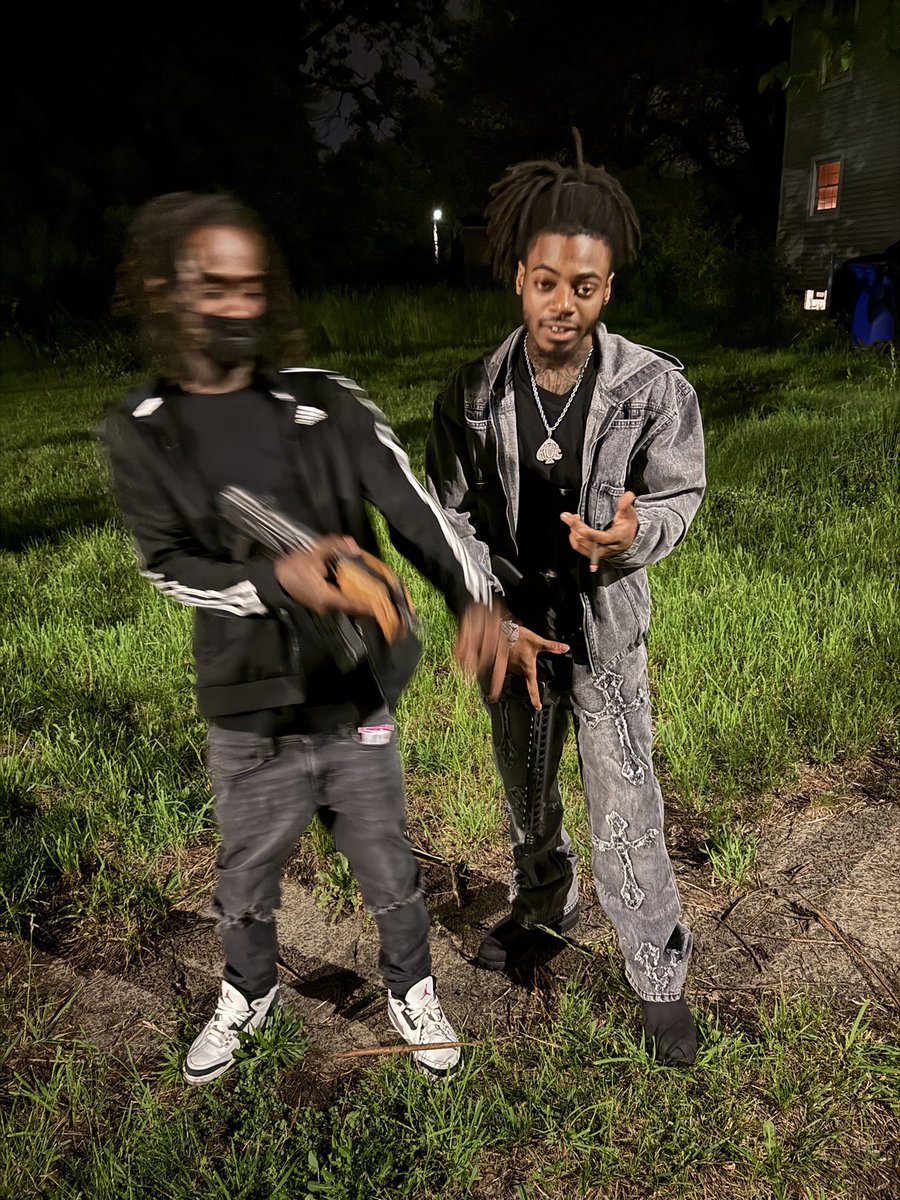TrapSo8200's tweet photo. Ma fuckin tappa get out yo body imma catch that bitch!♾️🦈🪖🦉 https://t.co/l8hgzPnec4