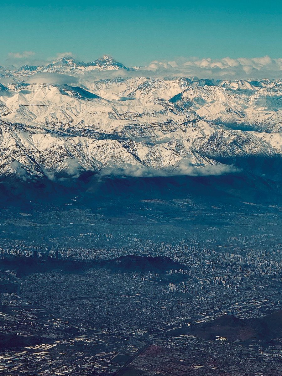 santiagoadicto's tweet photo. Santiago. Junio de 2025. Fotos de @apasio_spa en Instagram. https://t.co/wQe6aj0jYQ