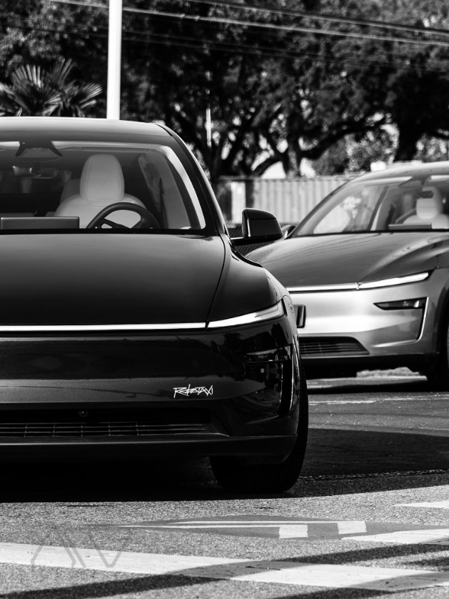 Robotaxi

Credit <a href="/artsimage/">Art Guajardo</a>