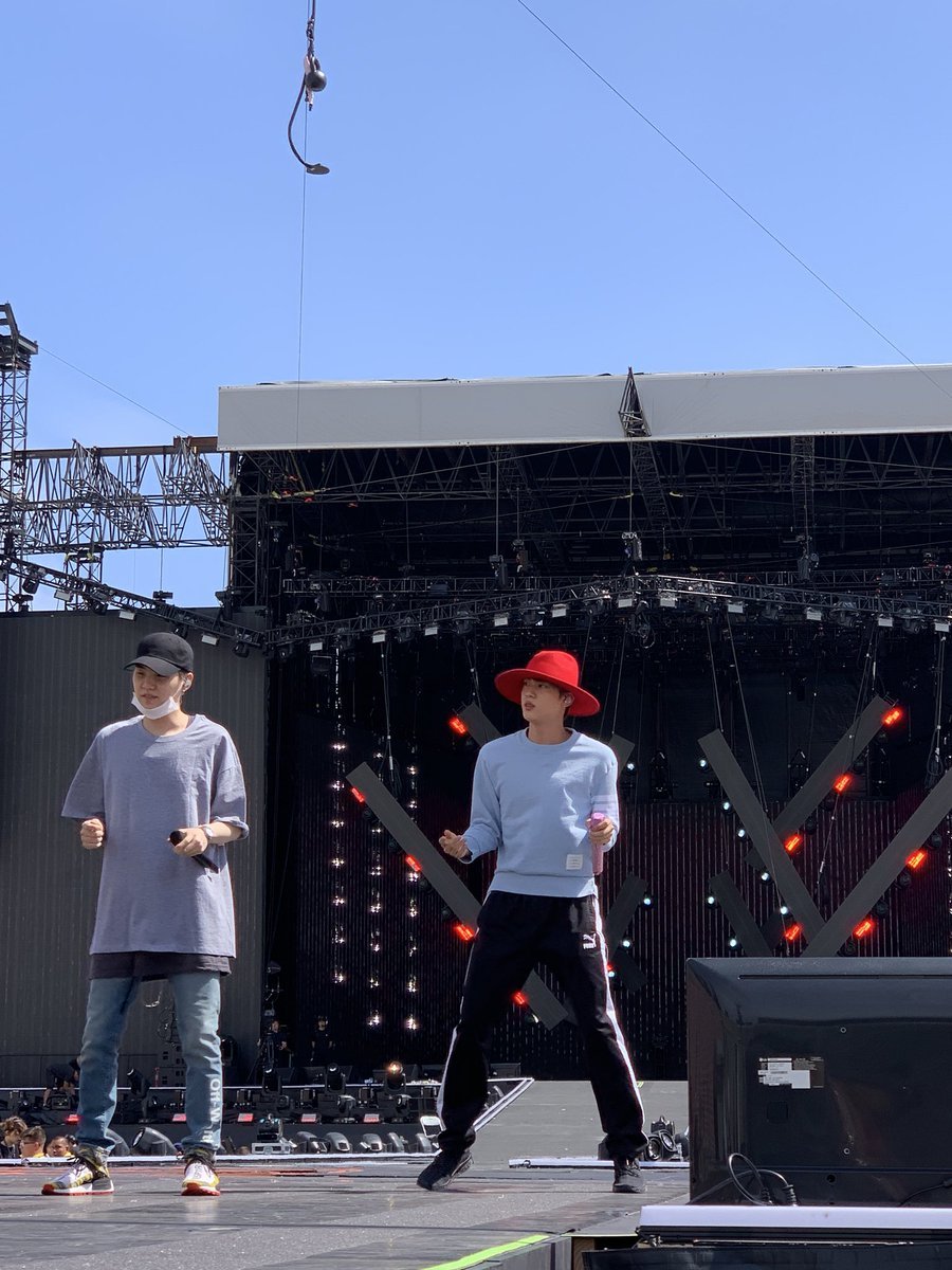 hourly hyung line tweet media