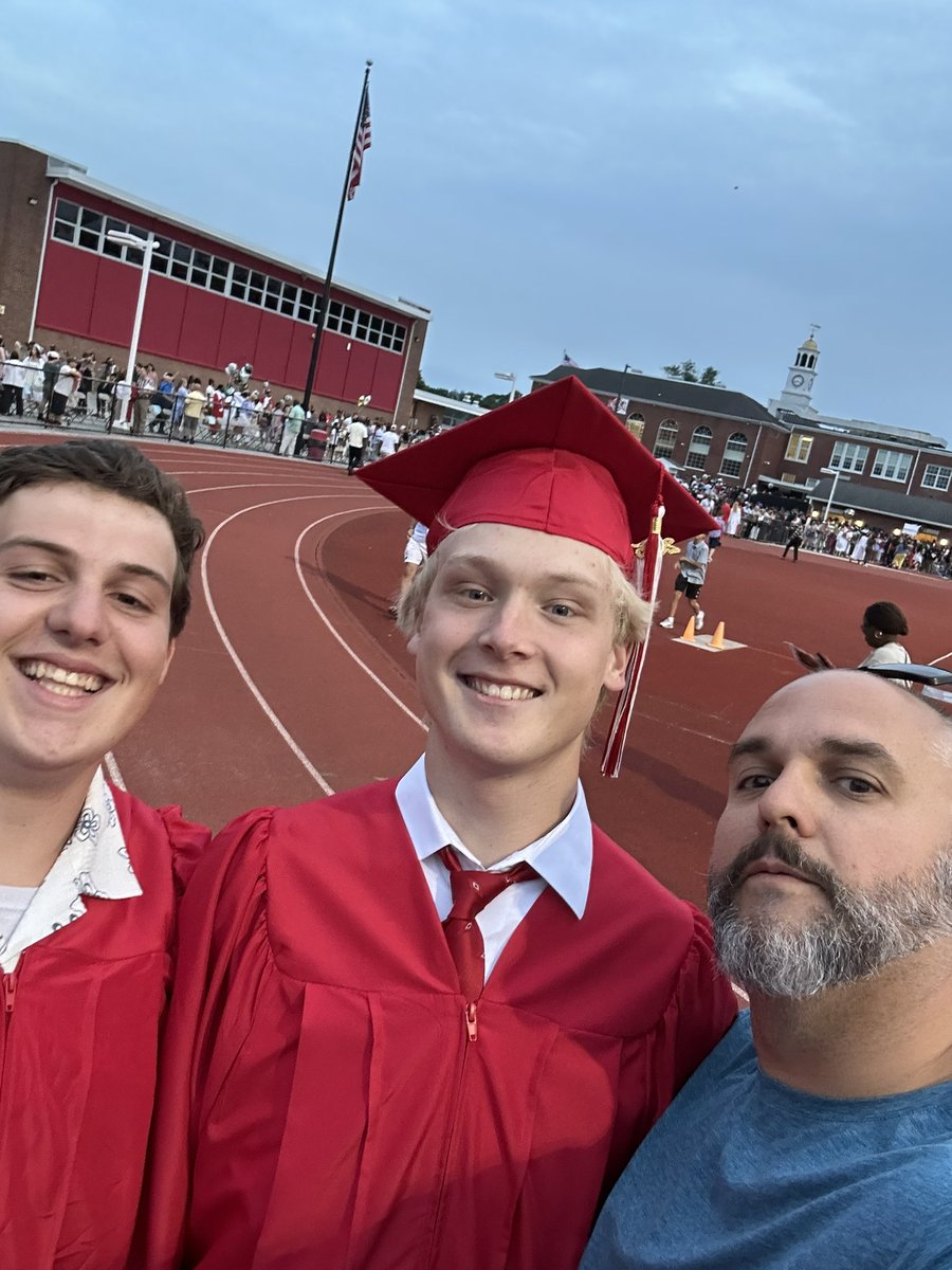 CoachHarris56's tweet image. Great to see some of the guys at graduation! Didn’t get a chance to see everyone…but hearing each one called up on stage brought back some great memories…so proud to be called coach by these guys! Congrats class of ‘25!!!! #ForksUp