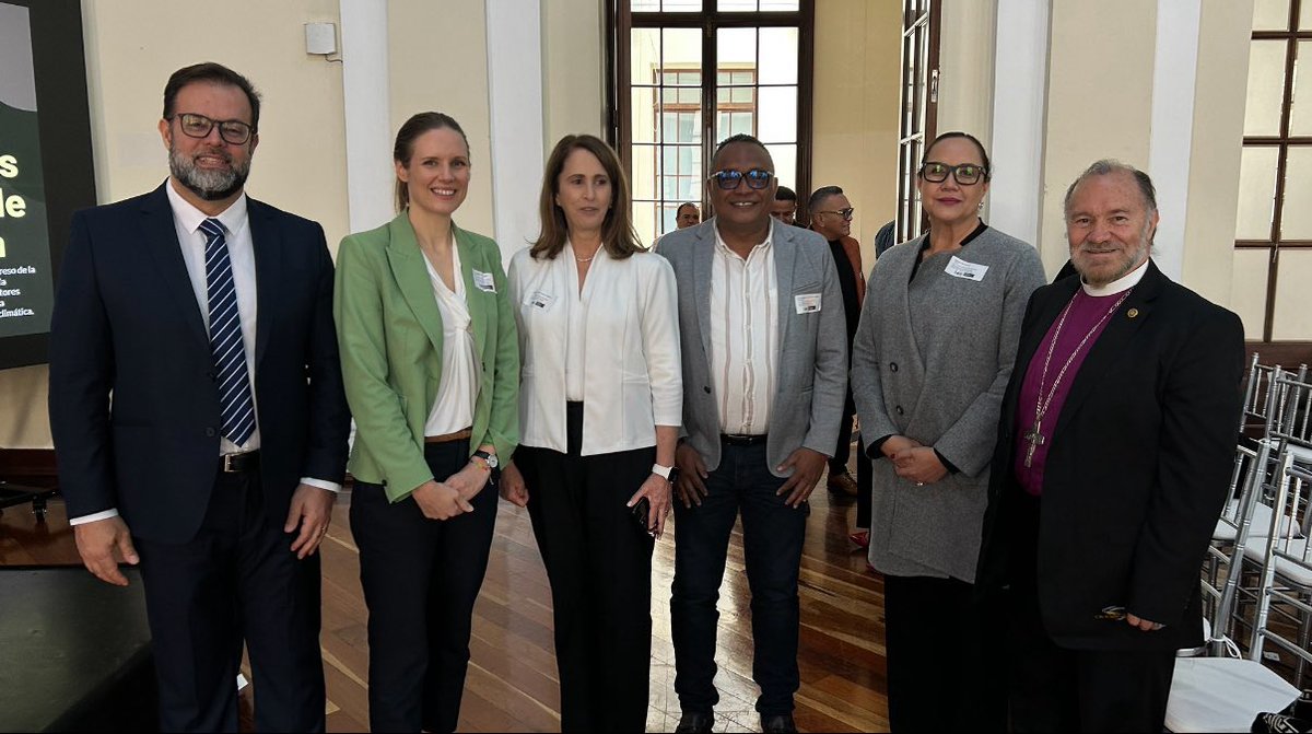 Estuvimos en el Foro Congresistas por la Vida de la Amazonia donde se destacó la importancia de las Entidades Territoriales Indígenas (ETIs) y el papel clave de las comunidades locales para reducir la deforestación y para La Paz territorial 🌳🕊️