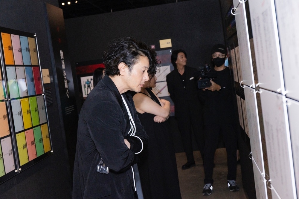 animatetimes's tweet image. 「#超クウガ展」キャストプレミア内覧会に #オダギリジョー さん #葛山信吾 さんらオリジナルキャスト集結!
#仮面ライダークウガ #クウガ25周年
animatetimes.com/news/details.p…