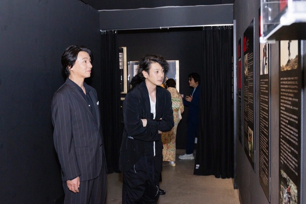 animatetimes's tweet image. 「#超クウガ展」キャストプレミア内覧会に #オダギリジョー さん #葛山信吾 さんらオリジナルキャスト集結!
#仮面ライダークウガ #クウガ25周年
animatetimes.com/news/details.p…