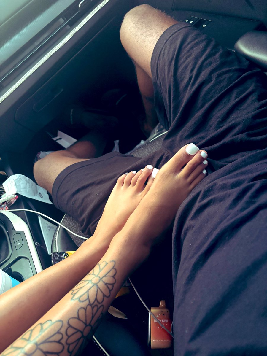 Confession: I like to nut on a fresh pair of all white or French tips 🤷🏾‍♂️