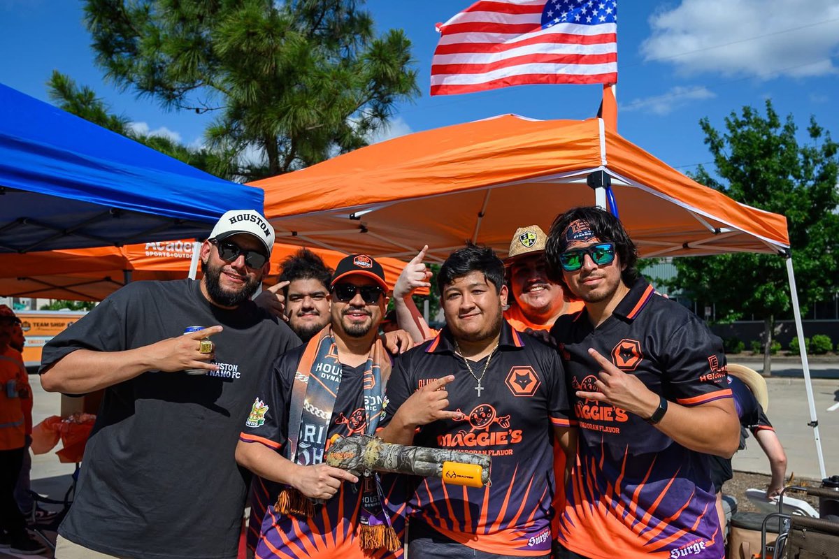 🚨 New Tailgate Location 🚨

We will be in North Lot for this one. 4pm to 7pm. BYOB.

See y’all tomorrow fam 🤘