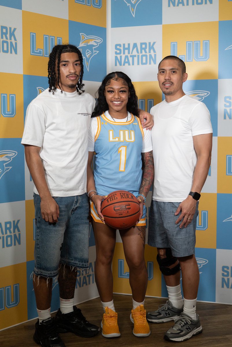 I’m home! #sharknation🦈