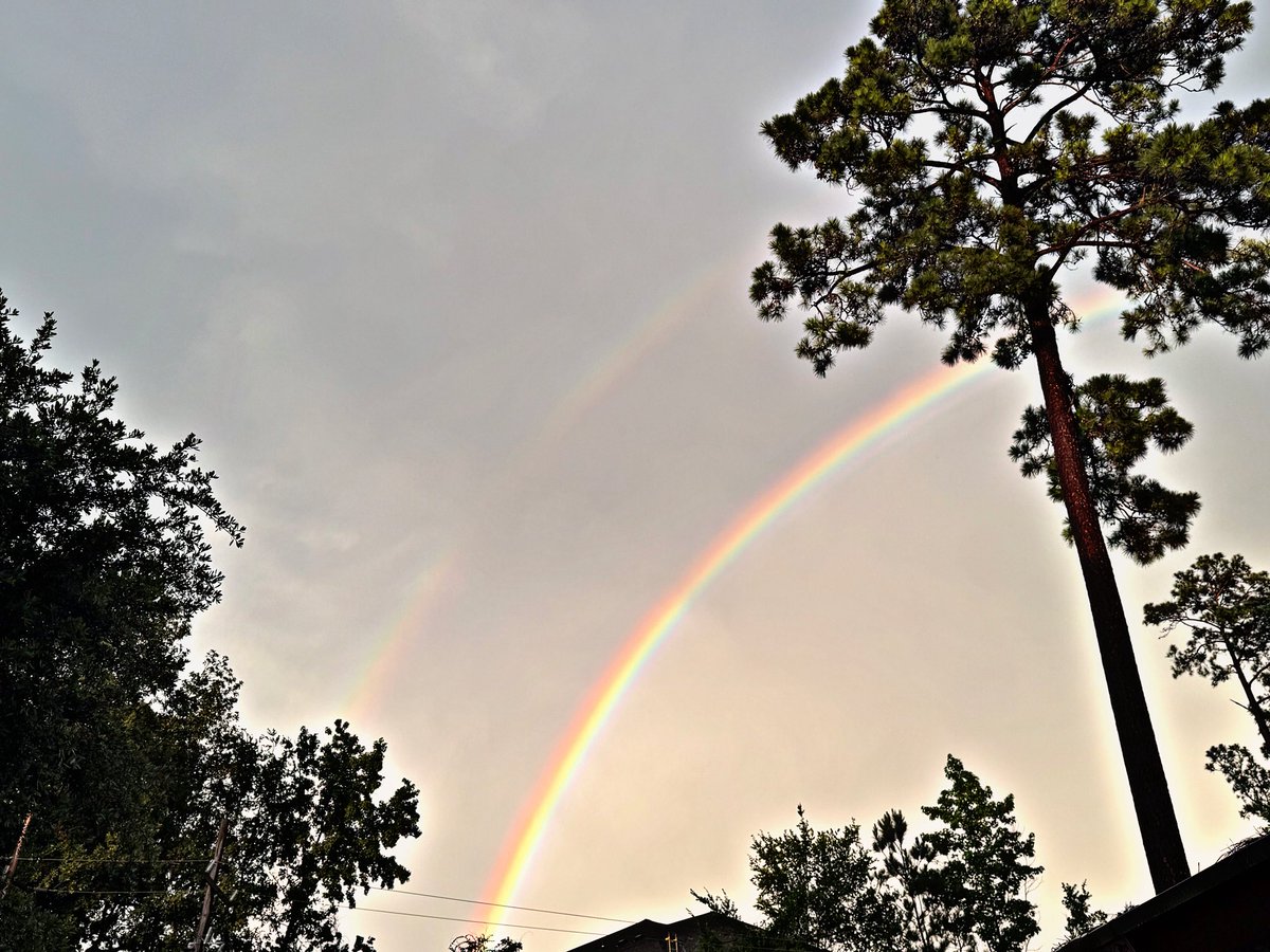 ryanmlayfield's tweet photo. @abc13houston double rainbow in Conroe off Hwy 105 and Loop 336 West https://t.co/Cw4g0yvARE