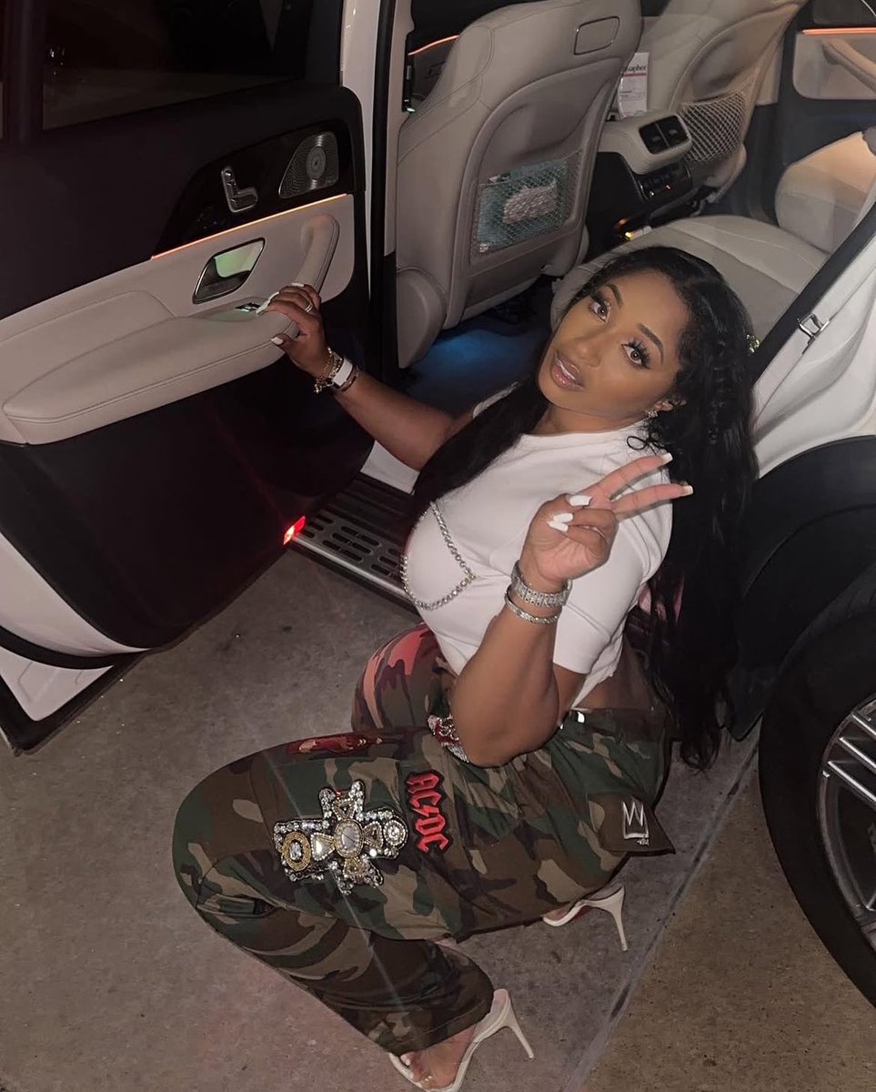 MissBossyLadyJ's tweet photo. Just stopping by , hey y’all 🫧 #BBWT https://t.co/OYyYSTvdIV