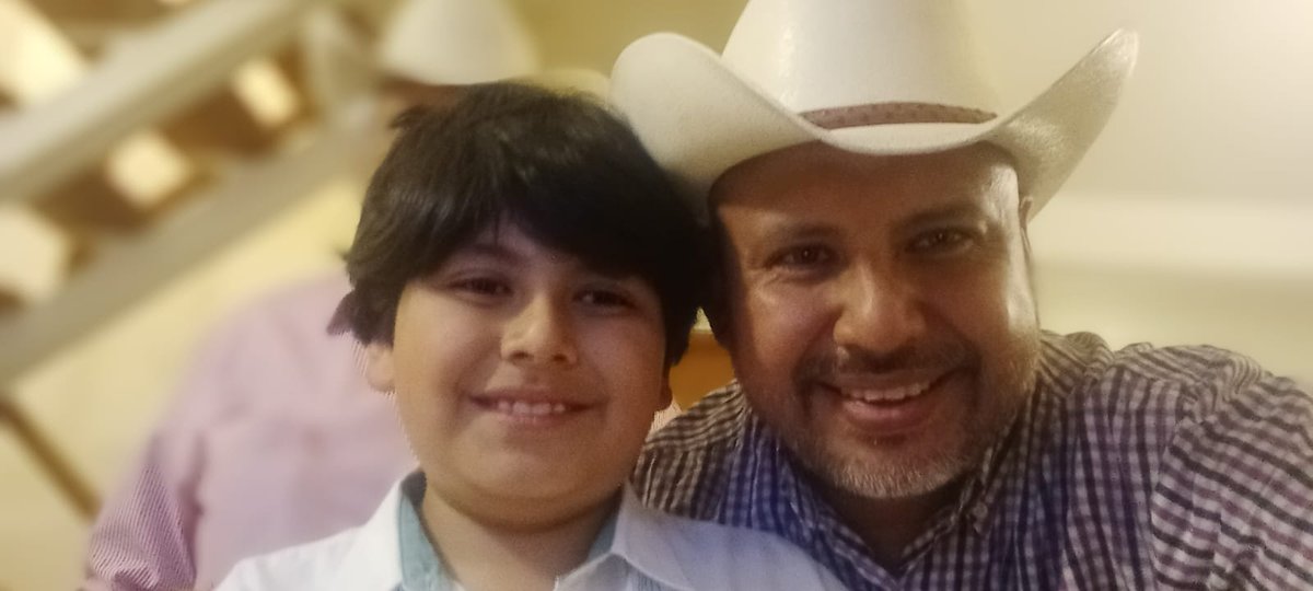 fernycmtz's tweet photo. @telediario 
Feliz día papá! Gracias por tantas sonrisas y travesuras compartidas, te amo! @ousey90 
#TDNFelizDíaDelPadre https://t.co/G6bgOi5CuE