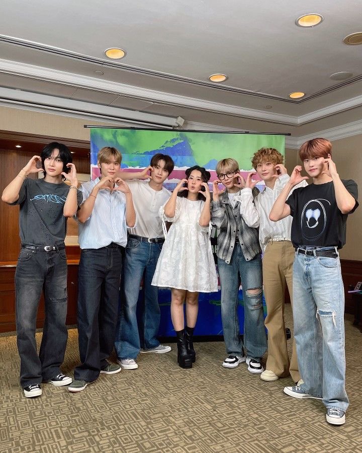 은석 하트 유입 시켜놓고 자기만 딴거함 ㅋㅋㅋㅋㅋㅋㅋㅋㅋㅋ아