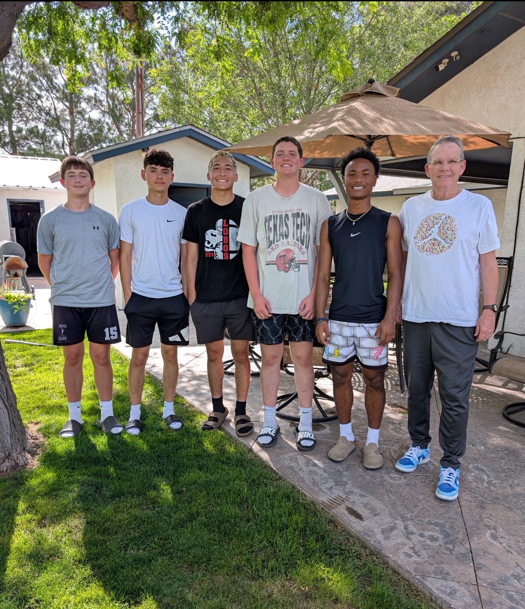 Great shooting workout today with these Levelland HS ballers! Willing to put in that summer work. Fun day. @LVTbasketball <a href="/AshelynnBorunda/">ashelynnborunda</a> <a href="/dial_dcflash/">Russell Dial</a>