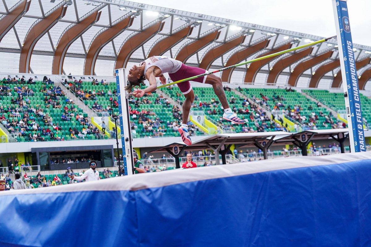 TXStateTrack's tweet image. THE JUMP BOYS WERE JUMPIN ✈️

#EatEmUp