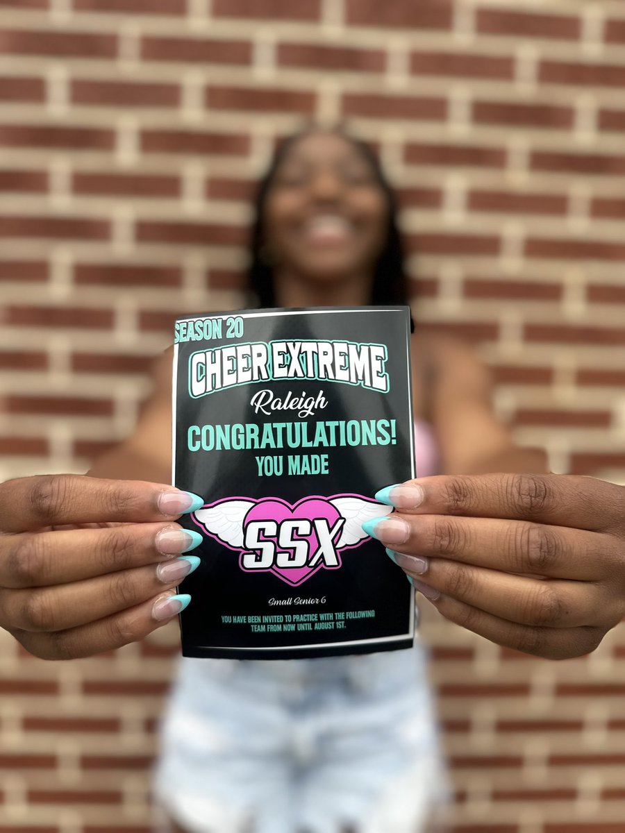 Desiree London tweet media