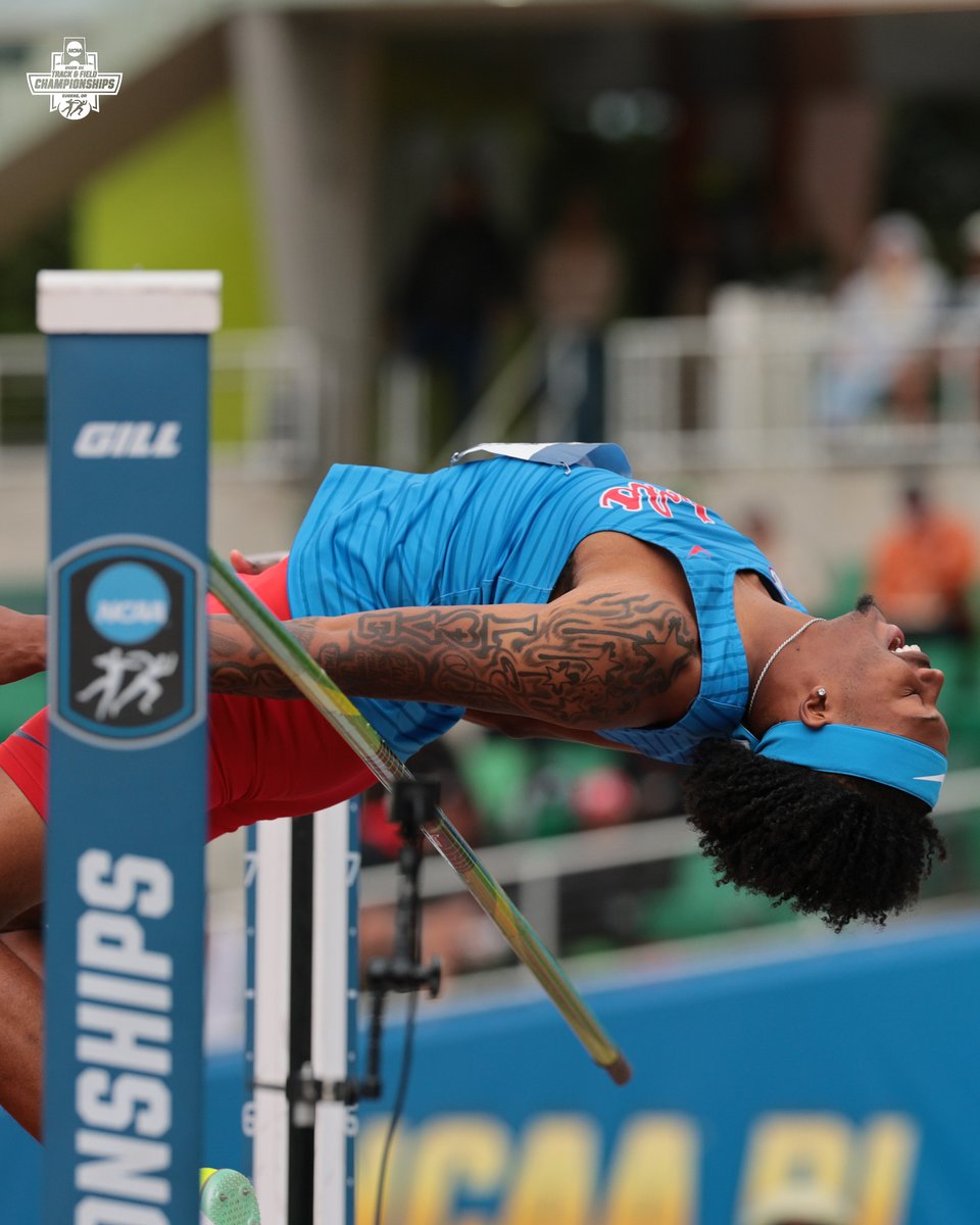 NCAATrackField's tweet photo. Men's High Jump National Champion

🏆 Arvesta Troupe of @OleMissTrack 
📊 2.27m (7-5¼)

#NCAATF https://t.co/xev8g1Tl0n