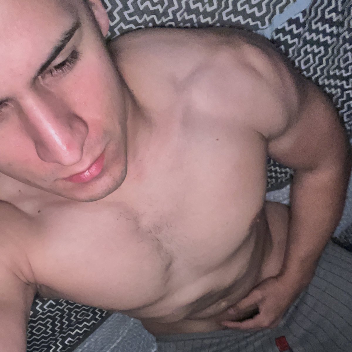 onlyCaliban's tweet image. A dormir…