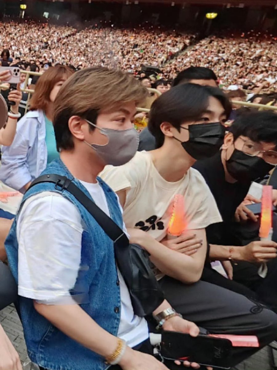 apricity1003's tweet photo. เมื่อวานหนงไปดูคอนซุนเยี่ยนจื่อ เจ้าของเพลง 我怀念的 🥰🥰 เอ็นจอยมาก https://t.co/ing68LiuhD