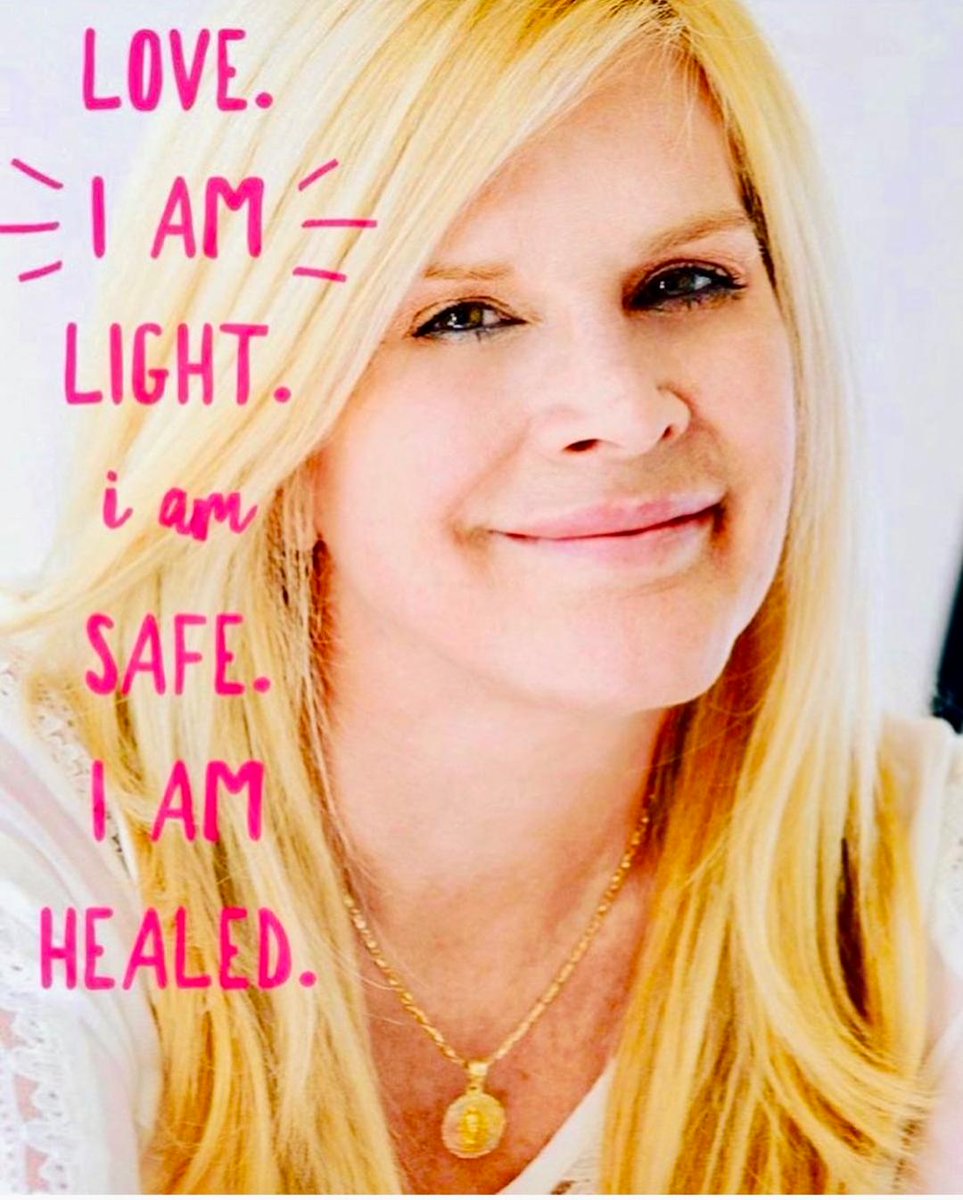 Love. I Am Light. I Am Safe. I Am Healed. #SundayBlessings 🪷 
thehealingtrilogy.com #KimberlyMeredith #MedicalMedium #Healer