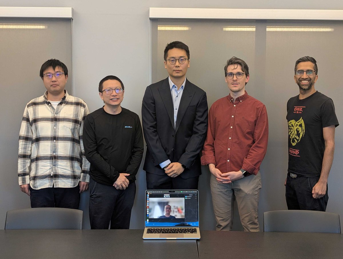 Yiwei Lu (@yiweilu3r) on Twitter photo (1/2) Successfully defended my thesis today! I was incredibly fortunate to work with my amazing supervisors Yaoliang Yu, Sun Sun, and <a href="/thegautamkamath/">Gautam Kamath</a>. Huge thanks also to my committee members <a href="/elliot_creager/">Elliot Creager</a>, <a href="/hongyangzh/">Hongyang Zhang</a>, and <a href="/SebastienGambs/">Sébastien Gambs</a>. (1/2) Successfully defended my thesis today! I was incredibly fortunate to work with my amazing supervisors Yaoliang Yu, Sun Sun, and <a href="/thegautamkamath/">Gautam Kamath</a>. Huge thanks also to my committee members <a href="/elliot_creager/">Elliot Creager</a>, <a href="/hongyangzh/">Hongyang Zhang</a>, and <a href="/SebastienGambs/">Sébastien Gambs</a>.