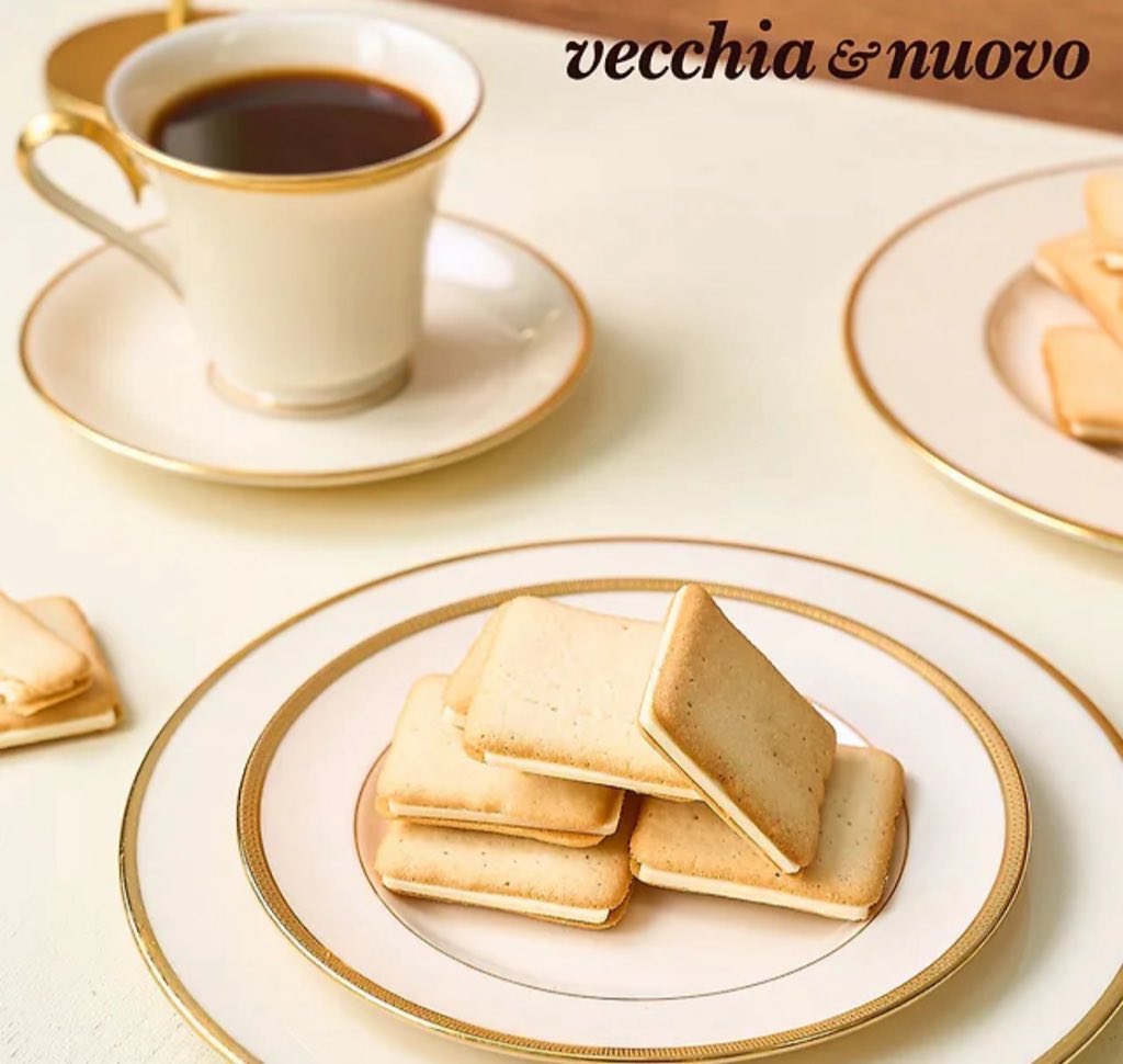 [RT❤️] 정말 모두와 함께 읽고 싶었던 능금하 작가님의 🦊여우신랑🦊이 드디어 출간되었습니다.
본 트윗 리트윗해 주신 분들 중 추첨하여 랑그드샤 쿠키 한 상자 보내드립니다. 

많이 읽어 주시고 저랑 같이 앓아요… 활자이 여주와 여우요괴 남주의 천재로맨스 지금바로여기
naver.me/xzlvYwuT