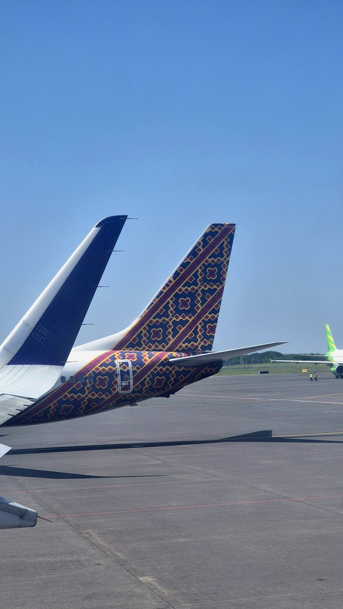 jetvessel's tweet image. I've always liked the tail pattern of Batik Air 737s compared to their A320s; it's so much more detailed