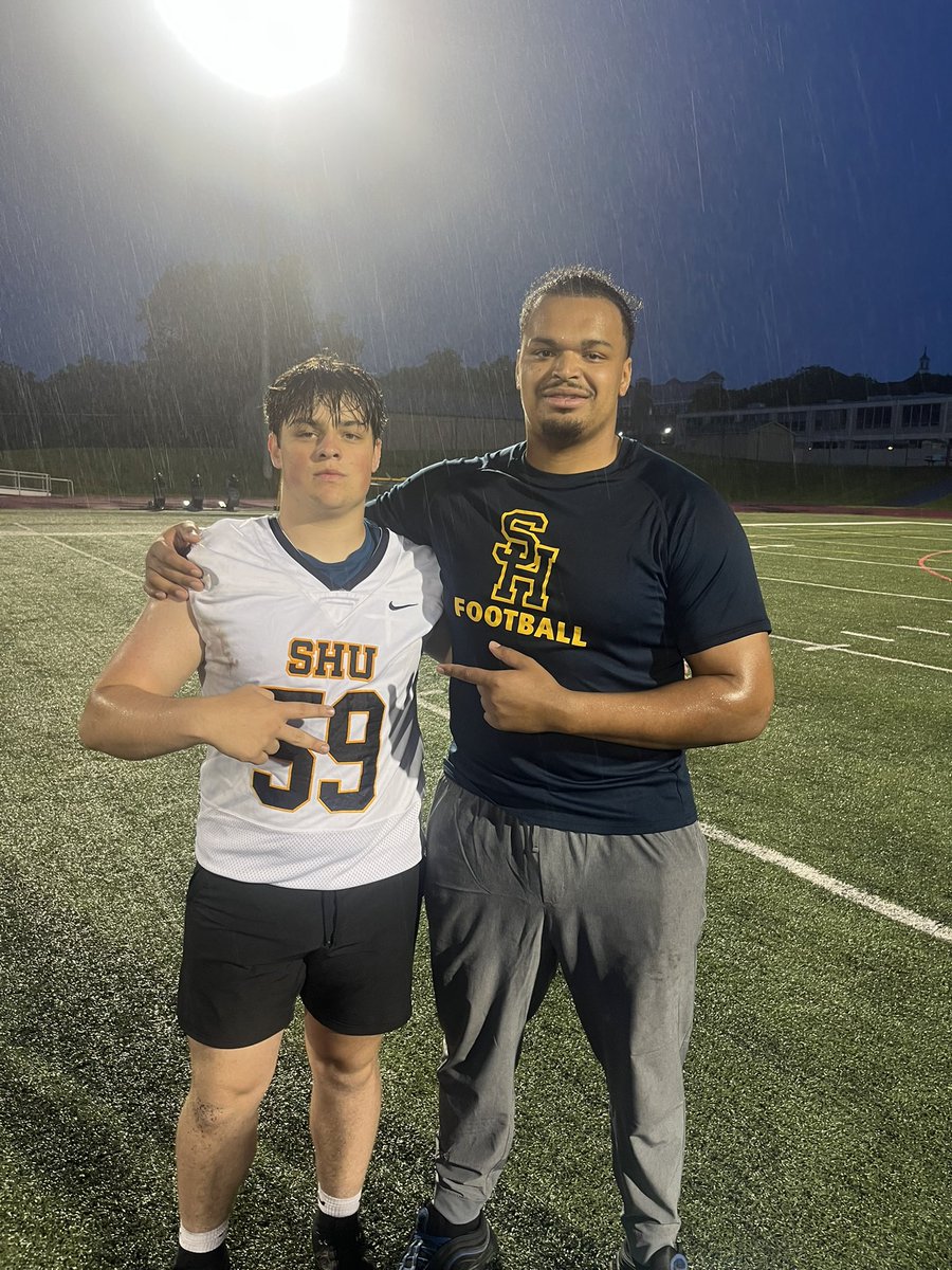 Had a great camp at sienna Heights
Tonight! <a href="/CoachMortonSHU/">Andrew Morton</a> <a href="/gt3_54/">George Talley III</a> <a href="/ChelseaFB_SEC/">Chelsea HS Football</a>