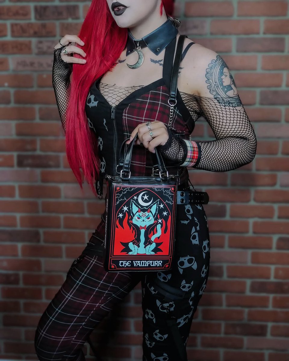 Black and red 🦇🦇