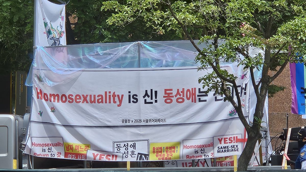 jen_y_uuuu's tweet photo. 아 미친 7호차에 이거 붙어있음 ㅋㅋㅋㅋㅋㅋㅋㅋㅋㅋㅋㅋㅋㅋㅋㅋㅋㅋㅋㅋㅋㅋㅋㅋㅋㅋㅋㅋㅋ https://t.co/yKFkPOWDBI