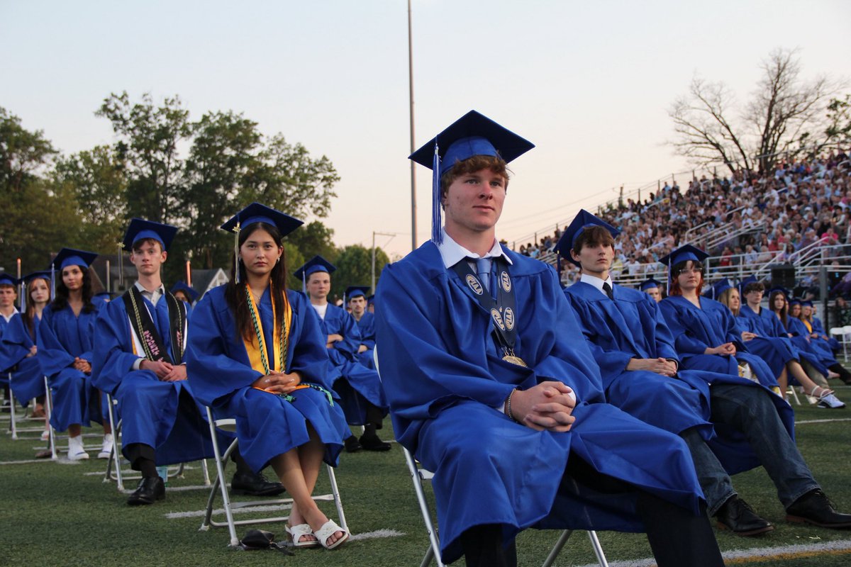 mfriedmanPGH's tweet image. 🎓✨ What a night! Last week, we had the honor of celebrating the @OfficialQCHS Class of 2025 with an unforgettable graduation ceremony.
From the cheers of family and friends to the heartfelt speeches and the proud smiles of our seniors—every moment reminded us why this community…