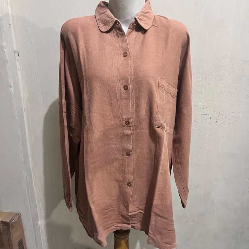 jae_pwark's tweet photo. Dijual Kemeja Linen Oversize Tebal (Preloved)
💸35K
✅Ukuran Bust: 136cm, length:75cm
✅Material: Linen
✅Harga Beli : 120K  
tanya2 bisa chat:
https://t.co/txp9jY4WlZ
tag. wts want to sell wtb thrift murah baju kerja kuliah outfit wanita https://t.co/jAV3qi7fcj