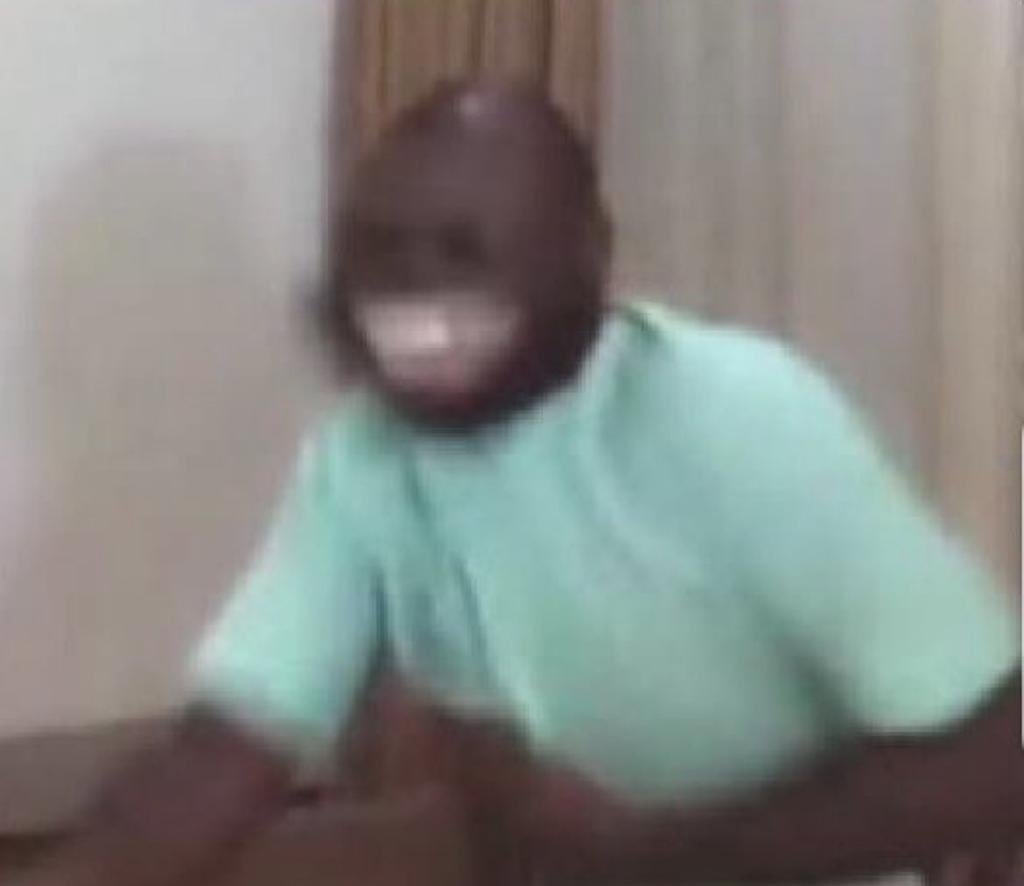 Ngithe makavuka unana namuhla we will clean her stomach, ayke namanje usisi usalele (pretending). Akayingene yokuvuka today🤣