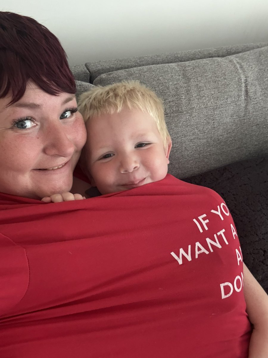 Litsa_stevens's tweet image. Happy 40th birthday to laaawwrraa. My main snackage dealer and best cuddle giver 🥰🥰🥰
