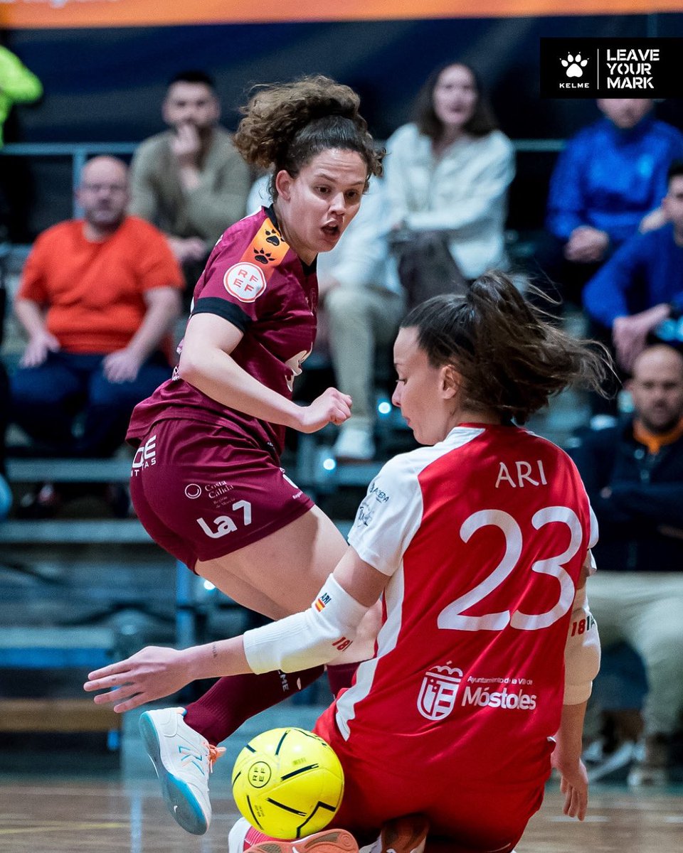 KELME España (@kelmesports) on Twitter photo 𝗣𝗟𝗔𝗬𝗢𝗙𝗙𝗦 | ғɪɴᴀʟ
Todo se decide hoy 🙌. 40 minutos separan a nuestras chicas del título. 🏆🔥
⚔️ <a href="/RoldanFSF/">STV Roldán FSF</a> 𝒗𝒔 Futsi Atlético
🏟️ Pabellón Gabriel Pérez | 🕠 𝟭𝟮:𝟬𝟬
Es la lucha, el sacrificio y el sueño de todo un equipo. 💪🧡
#OrgullosoPatrocinador #STVRoldán 𝗣𝗟𝗔𝗬𝗢𝗙𝗙𝗦 | ғɪɴᴀʟ
Todo se decide hoy 🙌. 40 minutos separan a nuestras chicas del título. 🏆🔥
⚔️ <a href="/RoldanFSF/">STV Roldán FSF</a> 𝒗𝒔 Futsi Atlético
🏟️ Pabellón Gabriel Pérez | 🕠 𝟭𝟮:𝟬𝟬
Es la lucha, el sacrificio y el sueño de todo un equipo. 💪🧡
#OrgullosoPatrocinador #STVRoldán