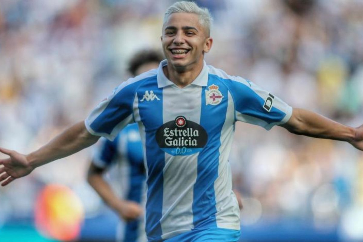 💣 Después de rechazar ofertas dispuestas a pagar los 30 M de su cláusula, Yeremay Hernández renovará con el <a href="/RCDeportivo/">RC Deportivo</a> para percibir un salario de 1,5 millones de euros anuales aumentado su cláusula de rescisión hasta los 50 M, según informa en primicia <a href="/__AngelGarcia__/">Cazurreando</a>